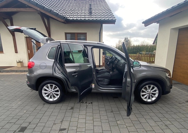 Volkswagen Tiguan cena 45900 przebieg: 152317, rok produkcji 2011 z Chełmno małe 497